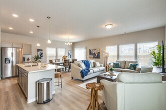 8466 Blue Feather Lp in Colorado Springs, CO - Building Photo - Building Photo