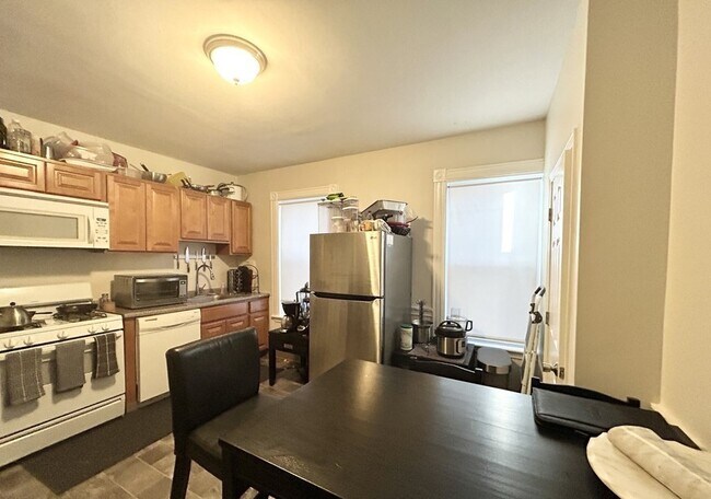 151 E Cottage St in Boston, MA - Building Photo - Building Photo