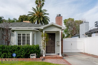 12749 Milbank St in Studio City, CA - Foto de edificio - Building Photo