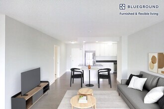2111 Richmond Hwy in Arlington, VA - Building Photo - Building Photo
