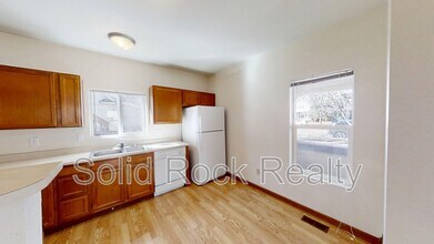823 N Corona St in Colorado Springs, CO - Building Photo - Building Photo