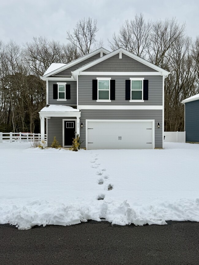 property at 633 Currant Cir