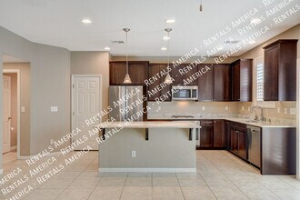 5669 Bishop Flowers St in Las Vegas, NV - Building Photo - Building Photo