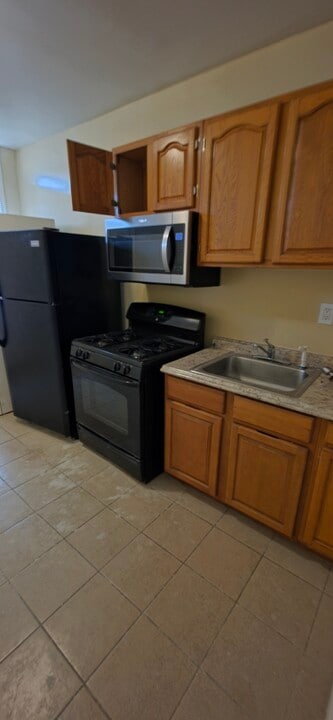 1809 N Pulaski St in Baltimore, MD - Building Photo