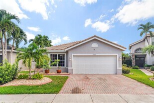 15066 SW 22nd St in Miramar, FL - Building Photo