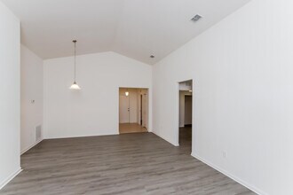 236 Abernathy Cir in Palm Bay, FL - Building Photo - Building Photo