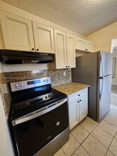 365 NE 125th St in North Miami, FL - Building Photo - Building Photo