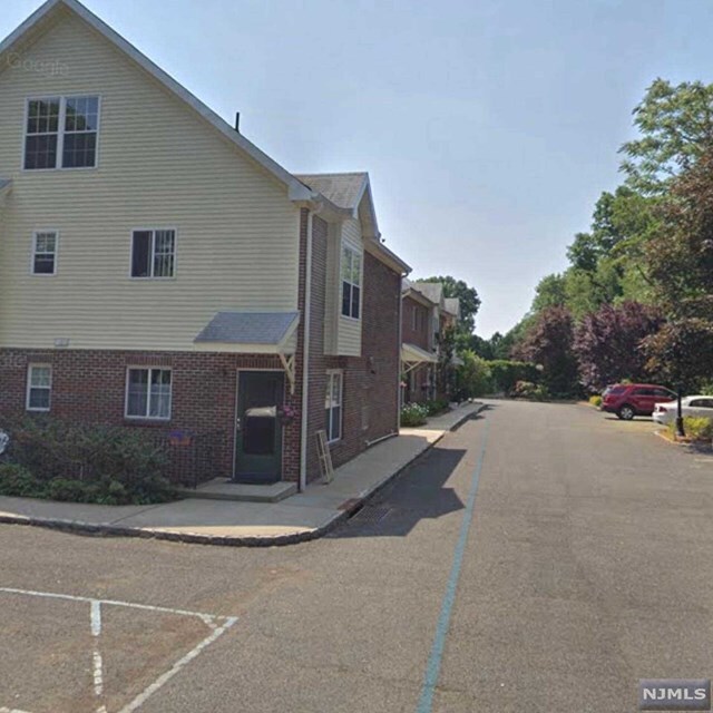 3 Hirschklau Lane in Fair Lawn, NJ - Building Photo - Building Photo