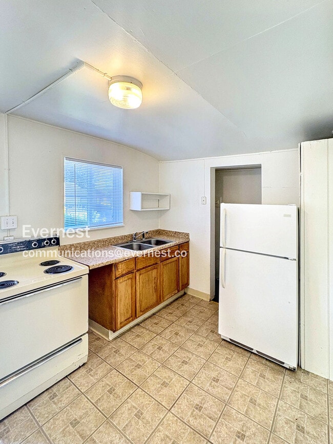 43410 SE N Bend Way in North Bend, WA - Building Photo - Building Photo