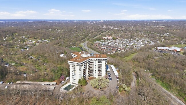 6666 Brookmont Ter, Unit 707 in Nashville, TN - Building Photo - Building Photo