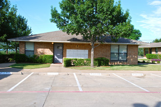 Cliff View Village Apartments in Dallas, TX - Building Photo - Building Photo