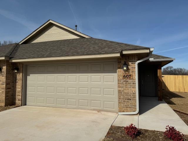 607 Marlin Ct in Chickasha, OK - Building Photo