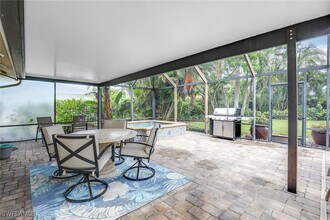 675 Harbour Dr in Naples, FL - Building Photo - Building Photo