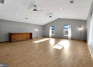 6414 Virginia Hills Ave in Alexandria, VA - Foto de edificio - Building Photo
