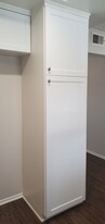 109 N Merrimac Dr in Anaheim, CA - Building Photo
