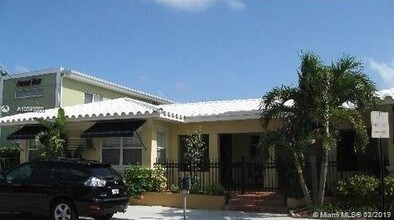 330 Coolidge St-Unit -4 in Hollywood, FL - Foto de edificio - Building Photo