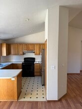 5662 SW Redtop Pl in Corvallis, OR - Building Photo - Building Photo