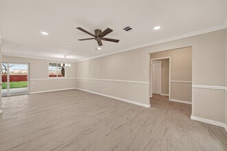 11118 Stroud Dr in Houston, TX - Building Photo - Building Photo