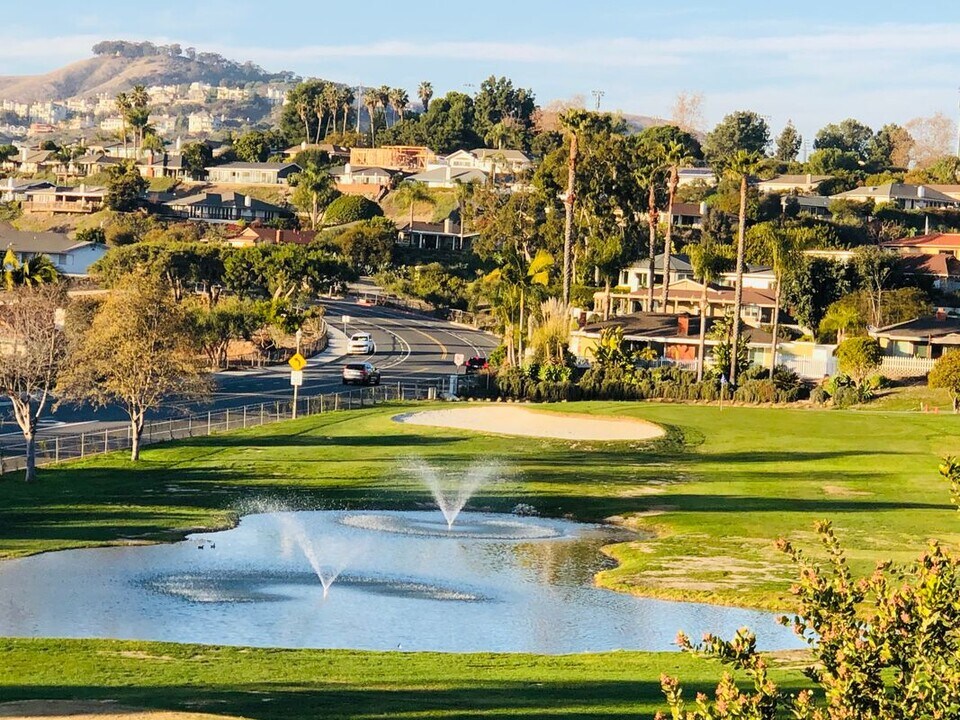 205 Via Montego in San Clemente, CA - Building Photo