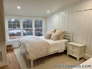 127 Rockland St in Hingham, MA - Building Photo - Building Photo