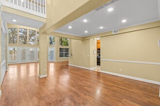 3526 Mission Viejo Dr in Baytown, TX - Foto de edificio - Building Photo