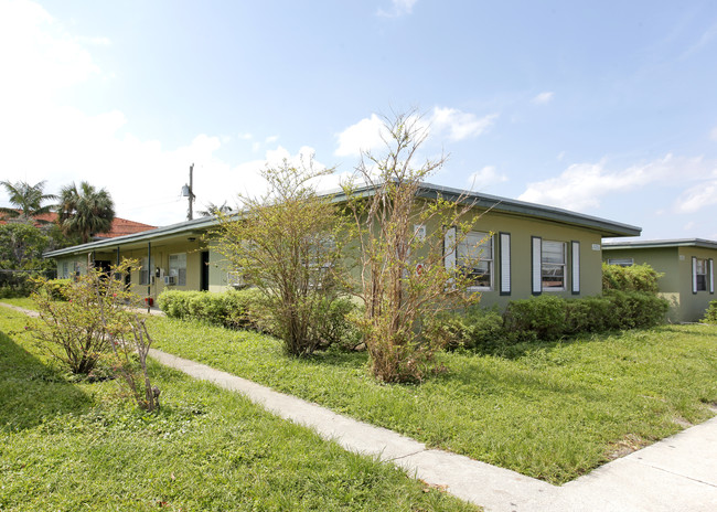 Linden Apartments in Fort Lauderdale, FL - Building Photo - Building Photo