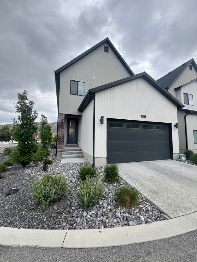 property at 397 W 3200 N