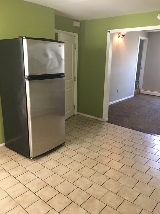 354 Ogden St, Unit 2 rear Photo