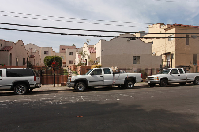 441-449 3/4 S Burlington Ave in Los Angeles, CA - Building Photo - Building Photo