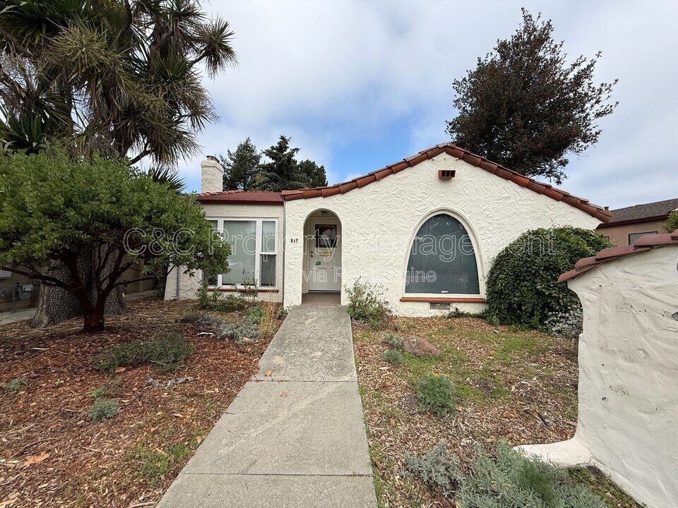 617 Water St in Santa Cruz, CA - Building Photo