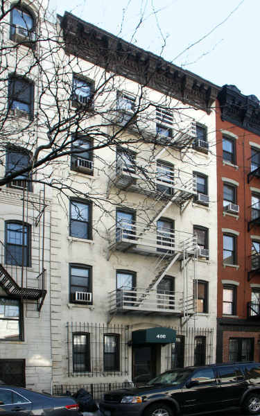 486 E 74th St in New York, NY - Building Photo