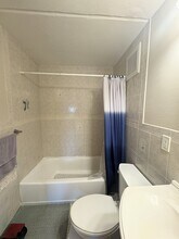 20 Ellery St, Unit 306 in Cambridge, MA - Foto de edificio - Building Photo
