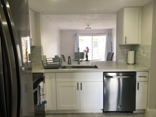 11361 SW 3rd St, Unit 11361, Unit 11361