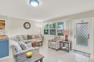 1016 Cambridge A in Deerfield Beach, FL - Building Photo - Building Photo