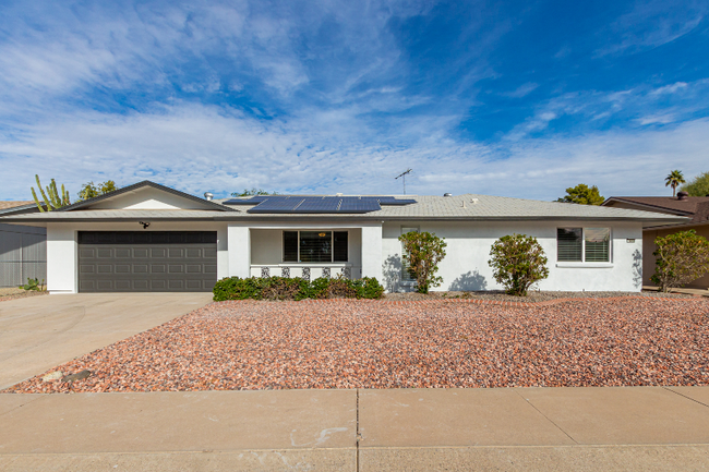 9830 W Evergreen Dr in Sun City, AZ - Building Photo - Building Photo