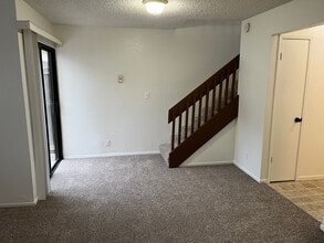 3140 Alicita Ct, Unit C in San Luis Obispo, CA - Building Photo - Building Photo