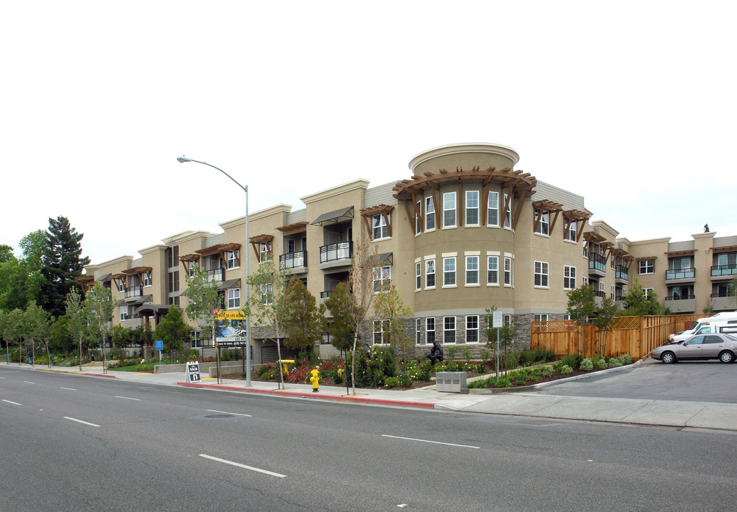 Pennisula Real in Los Altos, CA - Building Photo