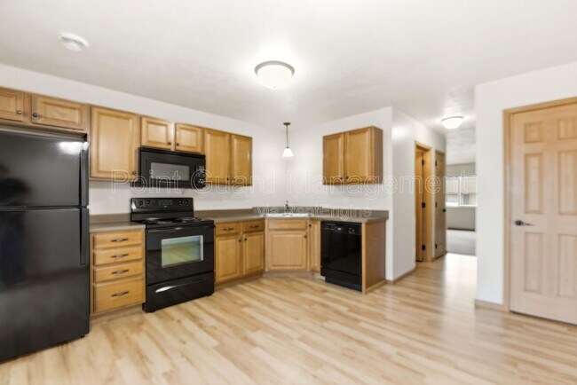 2608 N Career Ave in Sioux Falls, SD - Building Photo - Building Photo