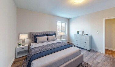 Riverview Apartments in Windsor, ON - Building Photo - Building Photo