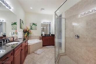 11072 Esteban Dr in Ft. Myers, FL - Foto de edificio - Building Photo