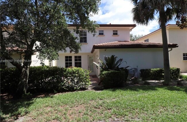 642 Castle Dr in Palm Beach Gardens, FL - Building Photo - Building Photo