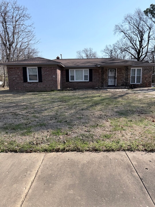 3632 Cromwell Cove in Memphis, TN - Building Photo