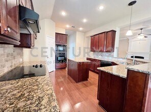9600 Courtright Dr in Fort Worth, TX - Building Photo - Building Photo