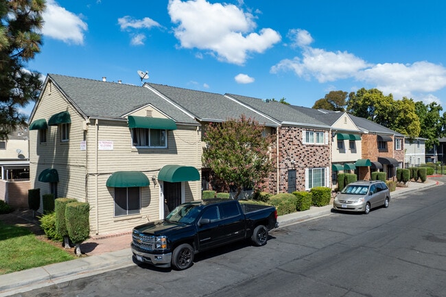 CalVilla Townhomes
