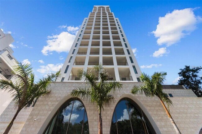 126 4th Ave NE in St. Petersburg, FL - Building Photo - Building Photo