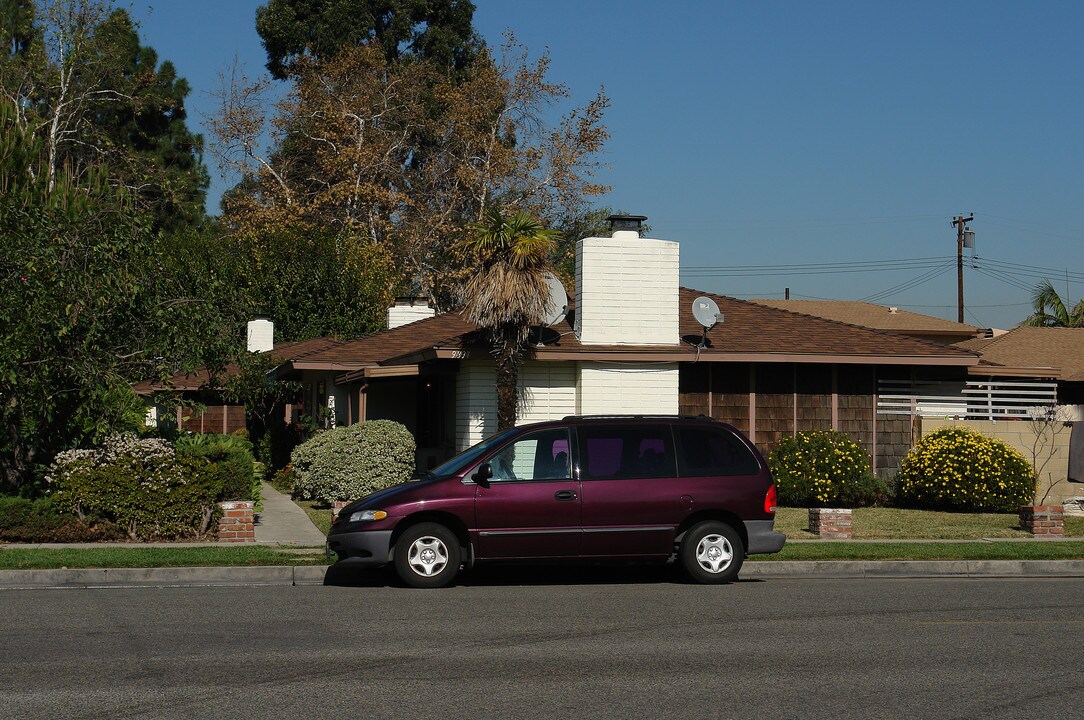 9831 Central Ave in Garden Grove, CA - Building Photo