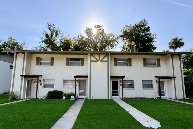 property at 118 Hardin Pl