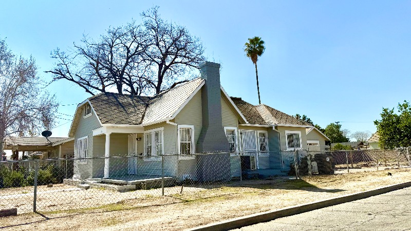 1496 N Lugo Ave in San Bernardino, CA - Building Photo