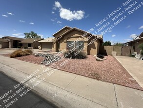 8768 W Berridge Ln in Glendale, AZ - Building Photo - Building Photo