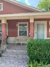 1750 W Craig Pl in San Antonio, TX - Foto de edificio - Building Photo